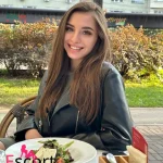 Софа - грудь 2, рост 172 см, вес 55 кг, цвет волос Брюнетки, национальность Русские