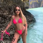 Зарина - грудь 1.5, рост 170 см, вес 60 кг, цвет волос Блондинки, национальность Казашки