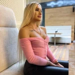 Аделина - грудь 2, рост 167 см, вес 65 кг, цвет волос Блондинки, национальность Русские