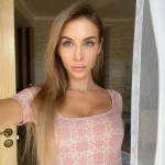 Кира - грудь 2, рост 168 см, вес 54 кг, цвет волос Блондинки, национальность Русские
