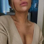 Снежана - грудь 2, рост 165 см, вес 48 кг, цвет волос Блондинки, национальность Русские