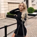 Валя - грудь 2, рост 168 см, вес 65 кг, цвет волос Блондинки, национальность Азиатки