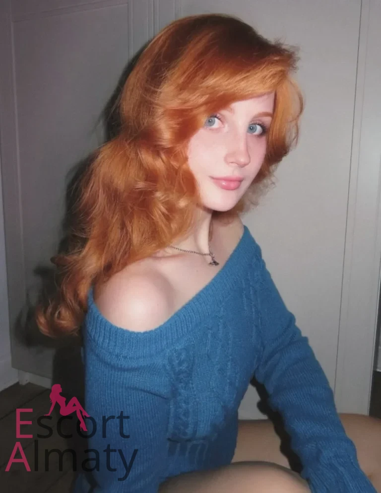 Марина - грудь 3, рост 170 см, вес 55 кг, цвет волос Рыжие, национальность Азиатки