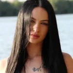 Маша - грудь 2, рост 165 см, вес 56 кг, цвет волос Брюнетки, национальность Русские