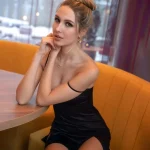 Тася - грудь 2, рост 170 см, вес 52 кг, цвет волос Блондинки, национальность Русские