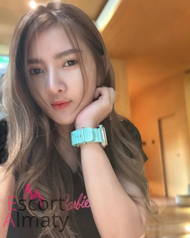 Диана - грудь 2, рост 165 см, вес 55 кг, цвет волос Брюнетки, национальность Русские
