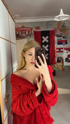 Ева - грудь 3, рост 165 см, вес 51 кг, цвет волос Блондинки, национальность Азиатки