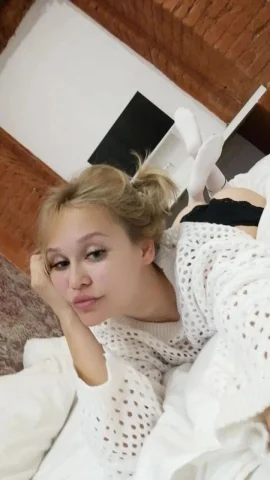Марина - грудь 3, рост 166 см, вес 60 кг, цвет волос Блондинки, национальность Азиатки