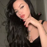 Маша - грудь 2, рост 165 см, вес 56 кг, цвет волос Брюнетки, национальность Русские