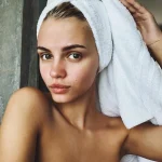 Леся - грудь 2, рост 169 см, вес 51 кг, цвет волос Шатенки, национальность Казашки