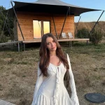 Лиля - грудь 2, рост 168 см, вес 52 кг, цвет волос Шатенки, национальность Европейки