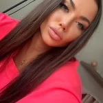 Мила - грудь 2, рост 168 см, вес 54 кг, цвет волос Брюнетки, национальность Русские
