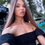 Арина - грудь 2, рост 170 см, вес 52 кг, цвет волос Шатенки, национальность Азиатки