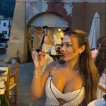 Лада - грудь 3, рост 57 см, вес 154 кг, цвет волос Блондинки, национальность Казашки