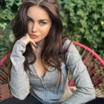 Жанна - грудь 2, рост 168 см, вес 52 кг, цвет волос Шатенки, национальность Азиатки