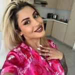 Инна - грудь 3, рост 152 см, вес 42 кг, цвет волос Блондинки, национальность Казашки